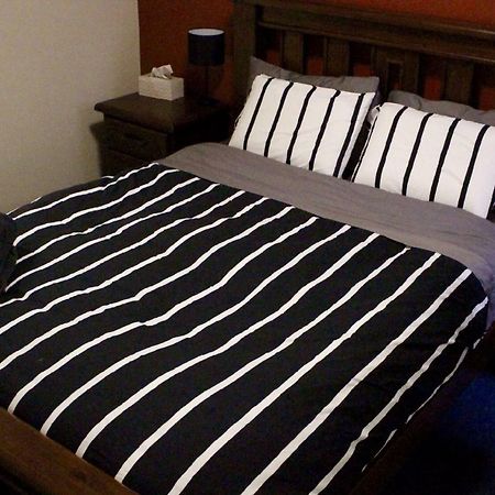 Cosy City Apartment メルボルン エクステリア 写真